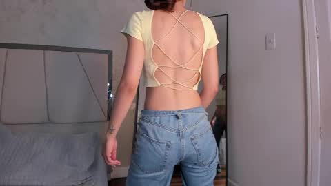 Ari Wilde online show from April 27, 1:52 pm