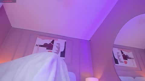 Aria  online show from February 7, 3:10 am