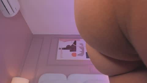 Aria  online show from April 24, 3:53 am