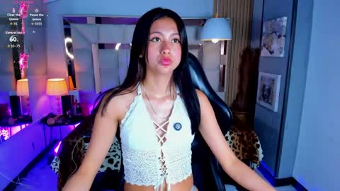 Aria Jones online show from April 1, 9:12 pm