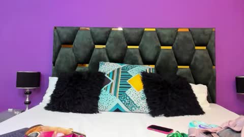 aria online show from March 24, 11:15 am