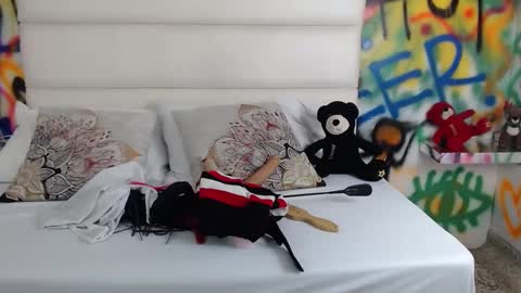 aria online show from March 10, 12:17 pm