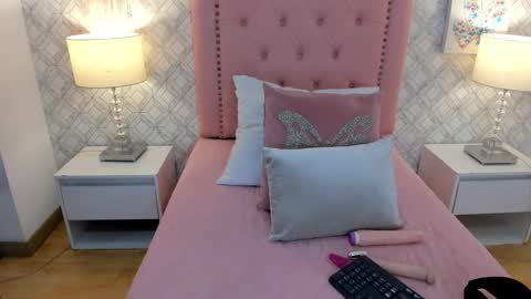 Snapshot of aria_star7 chatting on September 22, 7:34 pm aria_star7 online show from September 22, 7:34 pm