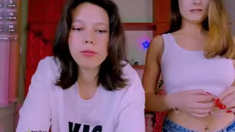aria_wild_ online show from June 19, 8:01 pm
