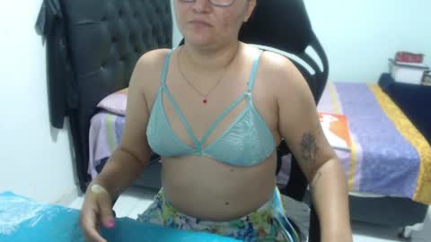 ...Ariana... online show from April 22, 6:05 pm