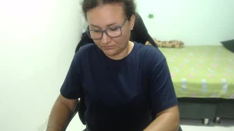 ...Ariana... online show from February 7, 6:02 pm