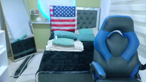ariah_cute online show from July 17, 10:57 pm