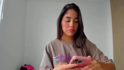 Aria Montgomery online show from December 1, 8:44 pm