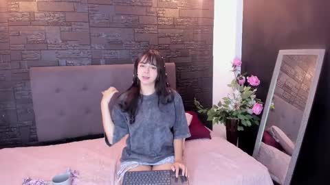      online show from March 3, 11:36 am