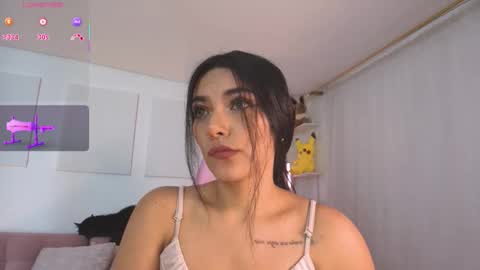   online show from December 18, 8:02 pm