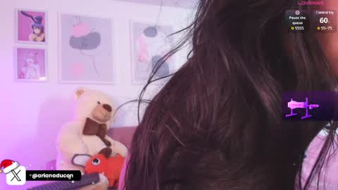 Snapshot of ariana_bae_ chatting on December 20, 2:19 am online show from December 20, 2:19 am
