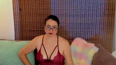 Ariana Cruz online show from April 25, 1:41 pm