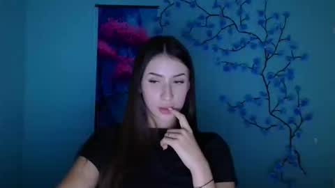 Ariana online show from December 1, 12:30 pm