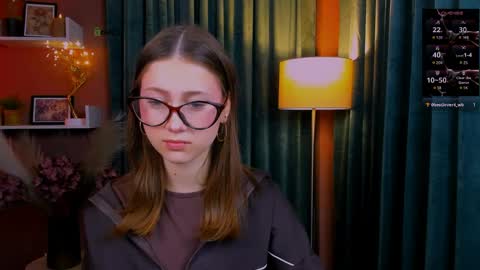 arianaa_cat online show from April 28, 6:45 pm