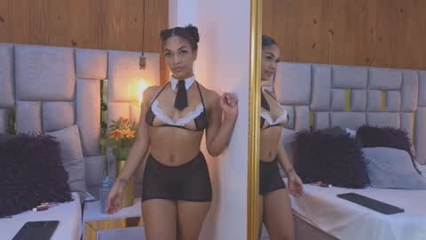 Snapshot of arianaa_miller_ chatting on September 17, 7:56 pm Ariana online show from September 17, 7:56 pm