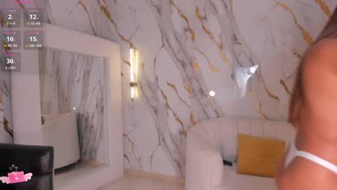 Ariana Dumont online show from April 29, 5:30 pm