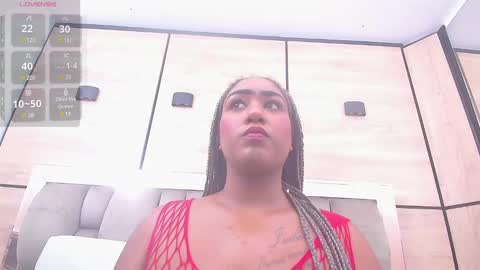 Snapshot of arianna_pearl chatting on December 11, 12:34 pm arianna pearl online show from December 11, 12:34 pm