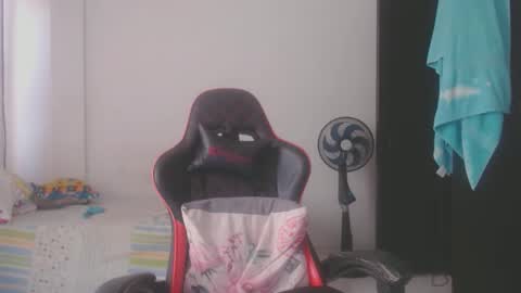 ariannaloovel online show from April 26, 6:16 pm