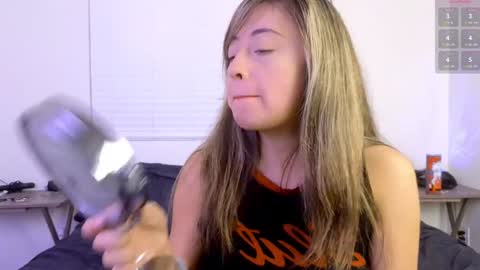 Arianna Pea online show from January 7, 2:10 am