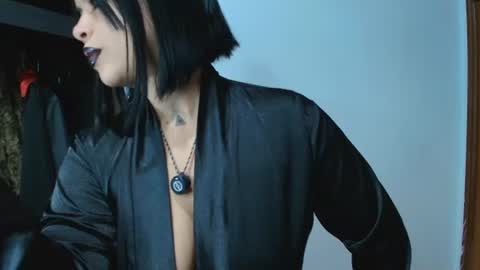 ariannasmyth online show from August 6, 10:00 am