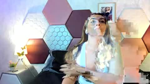 aria online show from April 14, 7:36 pm