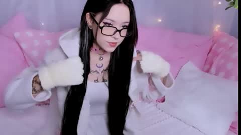 arielblis online show from January 14, 9:36 am