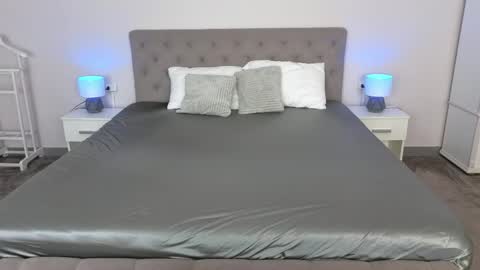 Ariel online show from April 22, 4:59 pm