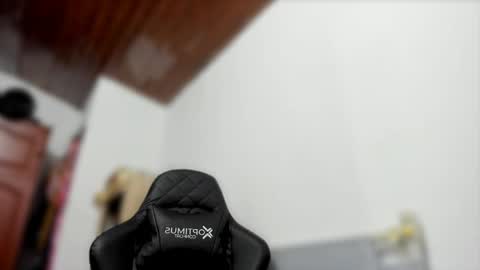 Stephany  online show from April 20, 2:47 am