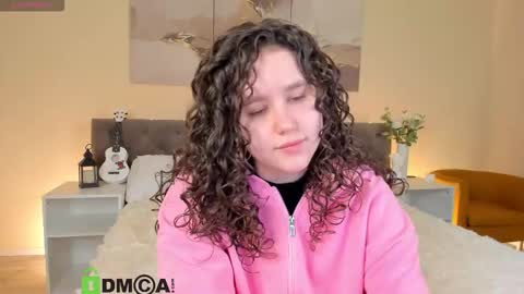 Snapshot of ariella_sol chatting on October 5, 1:32 am Ariella GTM3 Tue Wed Thu Fri Sat 0400 am-1030pm online show from October 5, 1:32 am