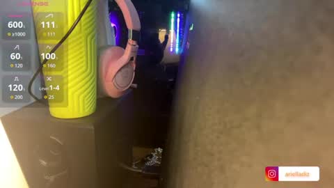Ariellaboobs online show from June 12, 9:23 pm