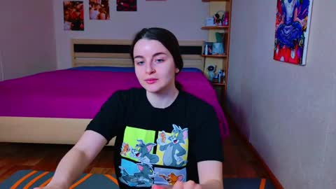 Snapshot of arielstonks_lovee chatting on February 25, 3:31 am arielstonks_lovee online show from February 25, 3:31 am