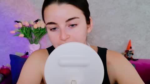Snapshot of arielstonks_lovee chatting on October 7, 5:23 am arielstonks_lovee online show from October 7, 5:23 am