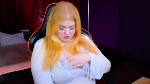 Adele online show from March 24, 4:12 pm