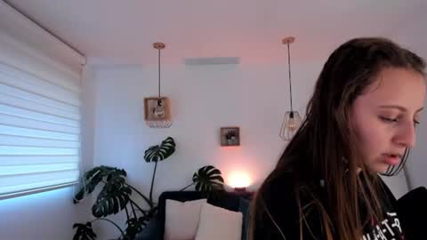 Ari  online show from July 1, 6:29 pm