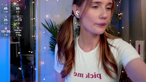 Arika and Monica online show from February 3, 4:34 pm