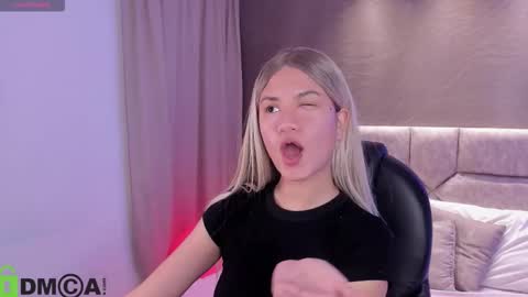 Ari  online show from February 1, 2:32 am