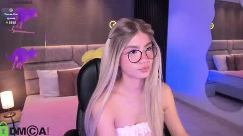 Ari  online show from November 5, 12:38 am