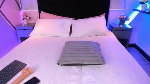 Aris Suarez online show from March 11, 4:17 am