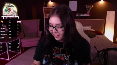Snapshot of arizonaa_muse chatting on January 8, 12:26 pm Astrid online show from January 8, 12:26 pm