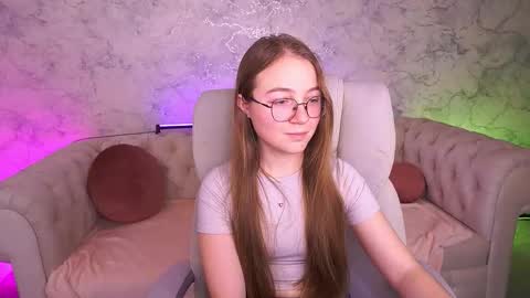 arrinawair online show from December 18, 9:36 am