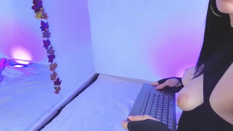 artemisa_leon online show from October 31, 6:15 am