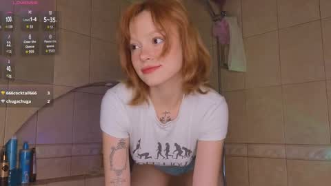 Snapshot of artemisa_meows chatting on December 14, 12:11 am SEE U THURSDAY online show from December 14, 12:11 am
