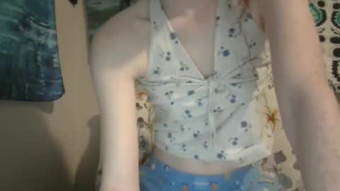 artemiwoods06 online show from April 28, 3:49 pm