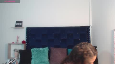 Snapshot of artemiza_love_ chatting on February 20, 12:15 pm artemiza online show from February 20, 12:15 pm