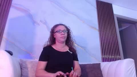 Snapshot of artemiza_love_ chatting on October 1, 12:10 pm artemiza online show from October 1, 12:10 pm