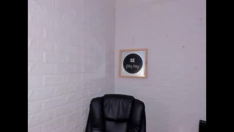 artenisa_tay69 online show from April 24, 5:43 am