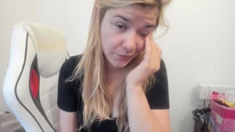 MIA online show from November 8, 9:03 am