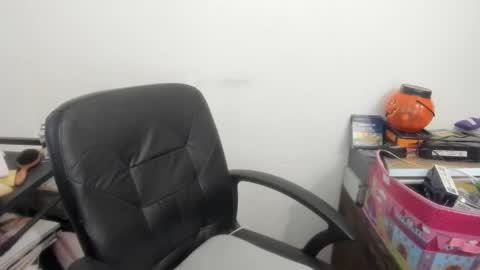 MIA online show from April 25, 1:41 pm