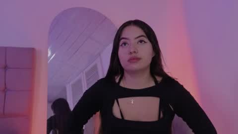 arycooper_ online show from June 8, 2:07 pm