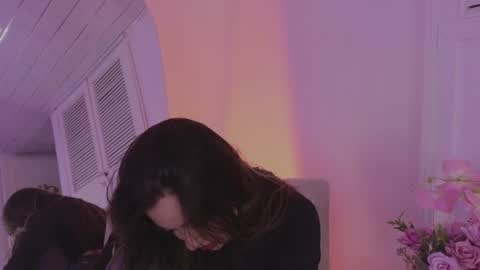 arycooper_ online show from June 12, 1:30 pm